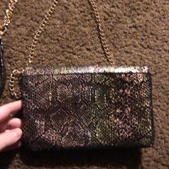 EUC Hobo International crossbody/wristlet - Picture 2 of 13